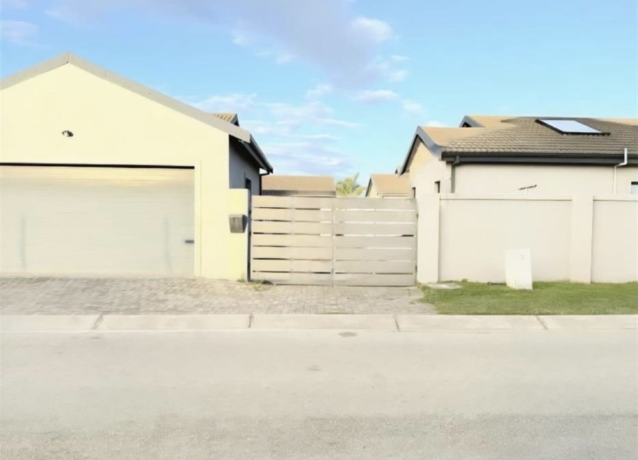 3 Bedroom Property for Sale in Pinelands Eastern Cape